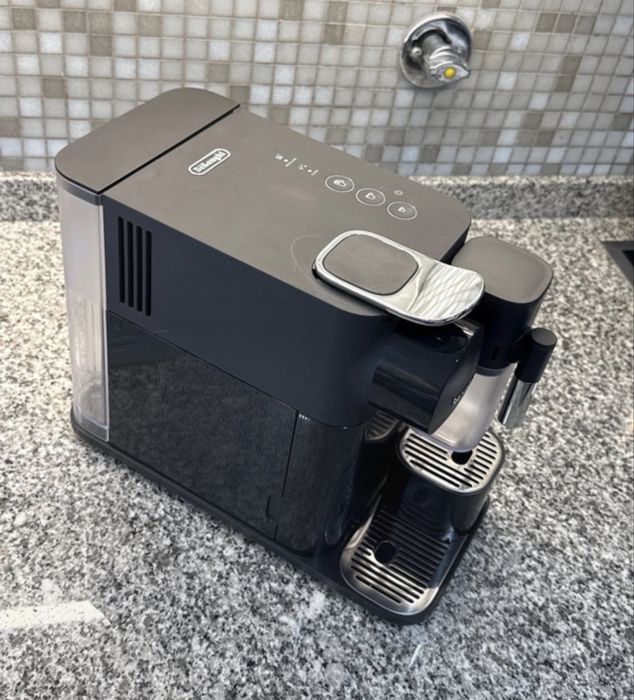 DeLonghi Nespresso Lattissima One nova