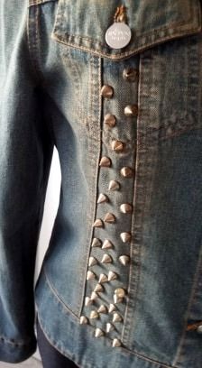 Kurtka jeansowa z dziurami i ćwiekami roz.38/40