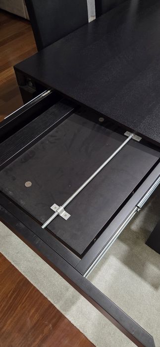 Mesa de Jantar Extensível e 6 Cadeiras Couro Preto