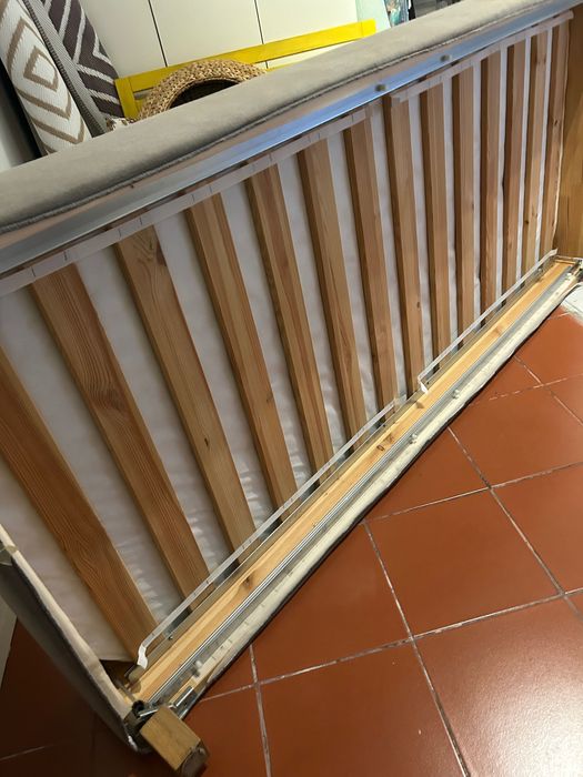 Sommier com pés em madeira - solteiro IKEA Espevär - mattress base.