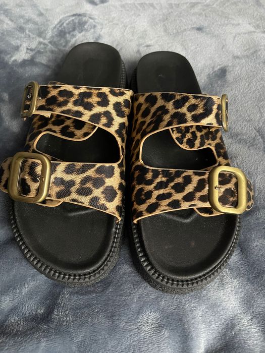 Шльопанці фірми meijia