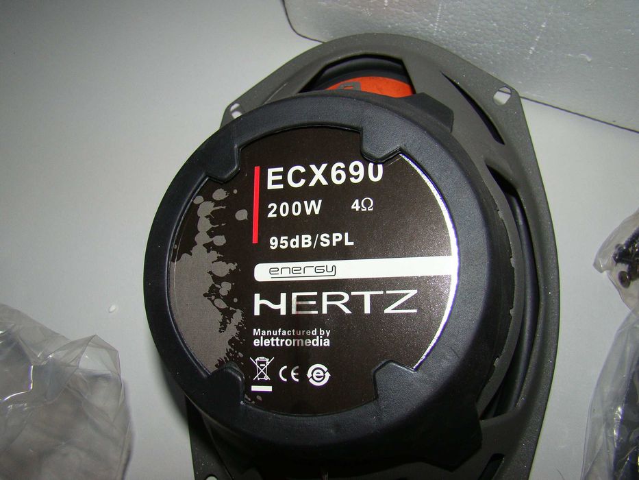 Автомобильные овальные динамики 6х9. Hertz ECX690