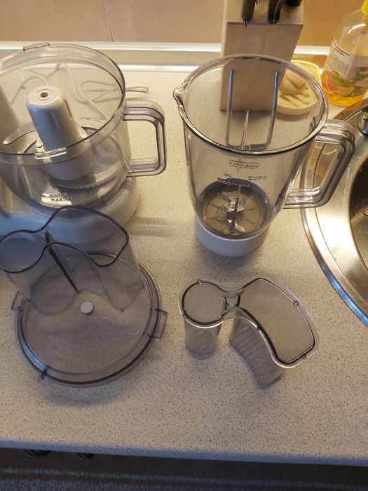 Кухоный комбайн Clateonic KM 2132