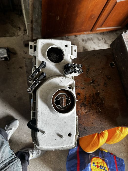 Farol esquerdo Audi Coupe Gt