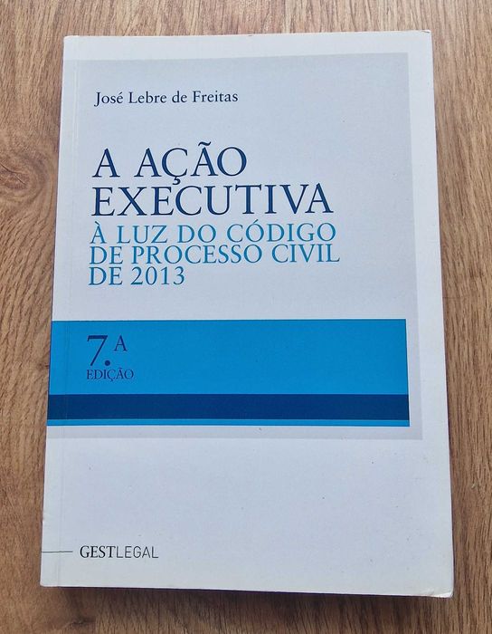 Lote de 11 Livros de Direito