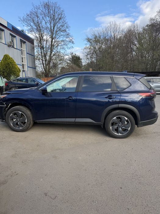 Nissan Rogue SV 24p