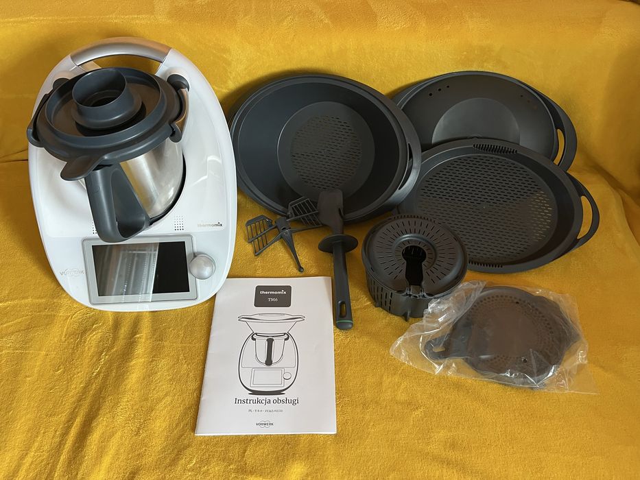Thermomix TM6, w kolorze białym, użyty TYLKO kilka razy, POLECAM