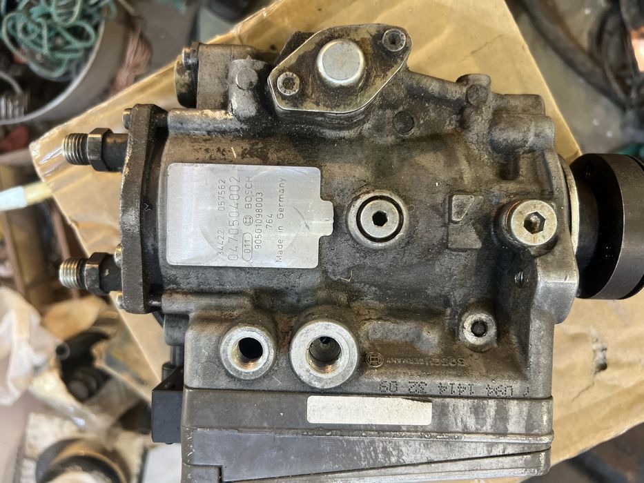 0470504002 Bosch Насос топливный высокого давления (ТНВД)