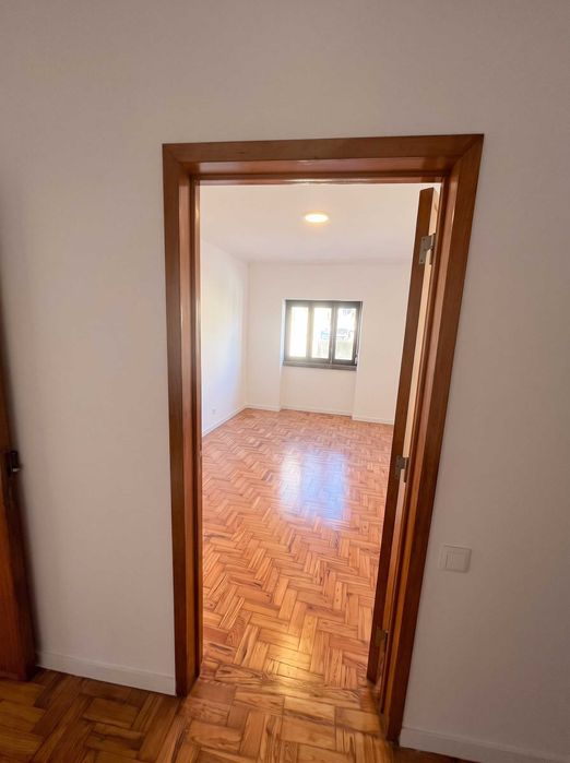 Arrenda-se Apartamento T2 Rua Carlos Anjos