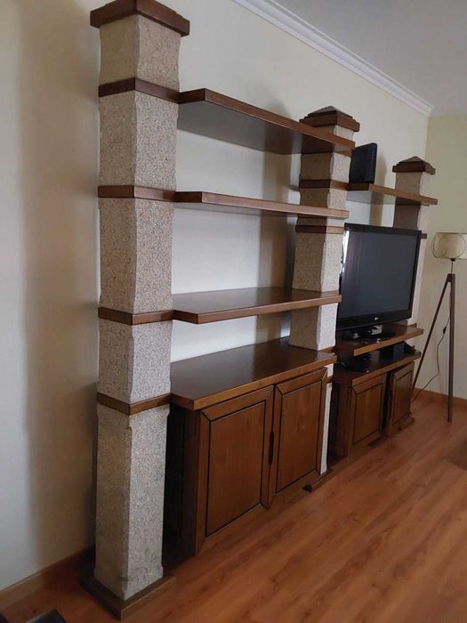 Movel de sala em granito amarelo,perfeitas condições