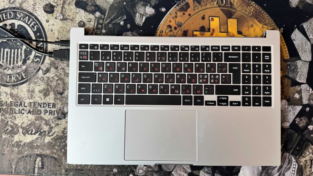 Samsung galaxy book 2 NP750XED i3-1215U/8GB нижня частина