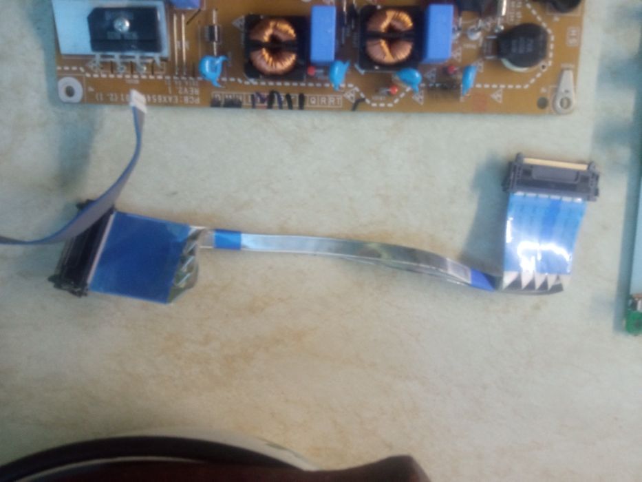 Телевизор LG42LB580V..