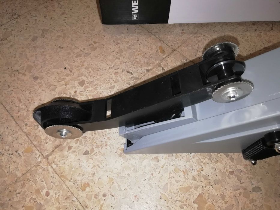 Aplicador de massa e banda de papel .