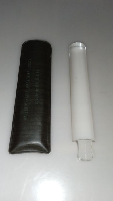 Antiga Lupa em Acrílico