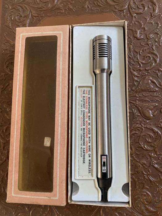Microfone vintage híbrido