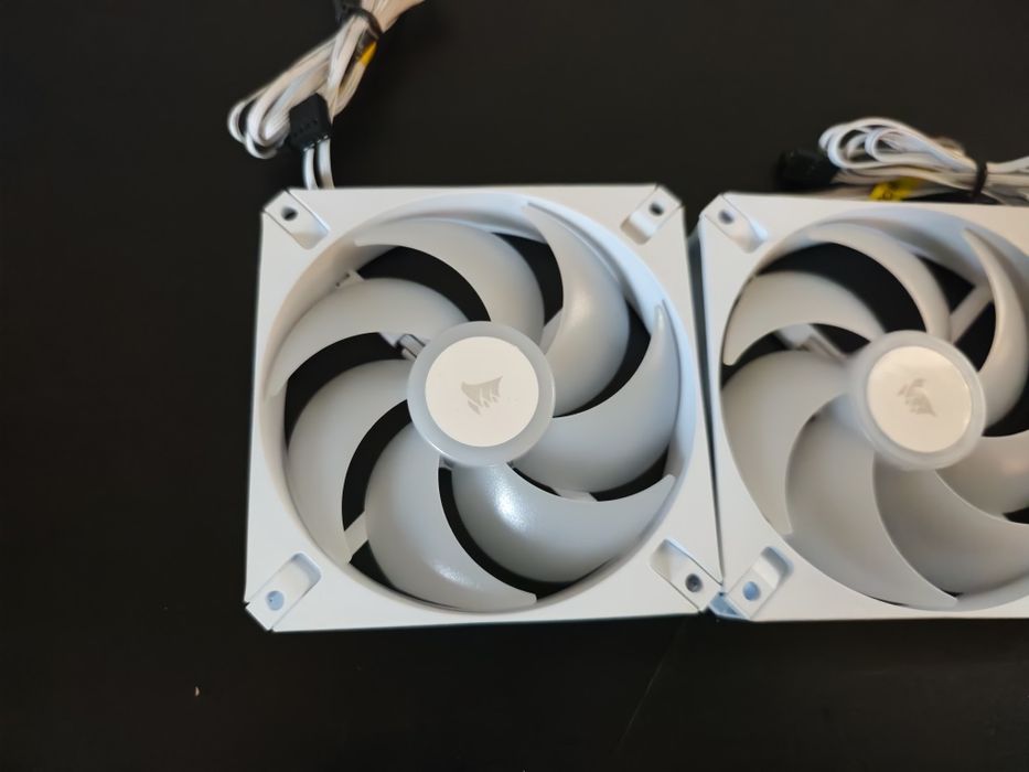 Ventoinhas Corsair AF120 RGB Elite