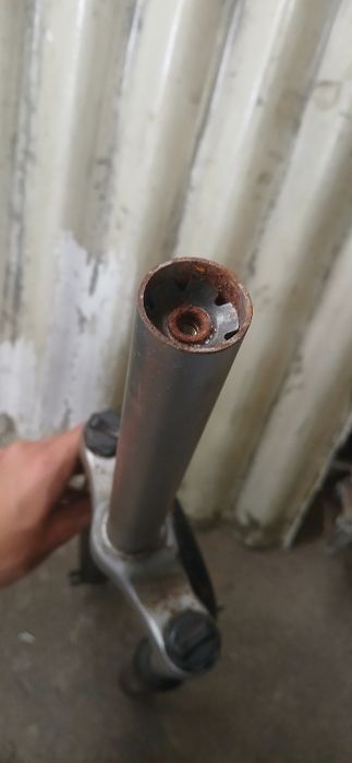 Vendo suspensão RST aro 26 bicicleta