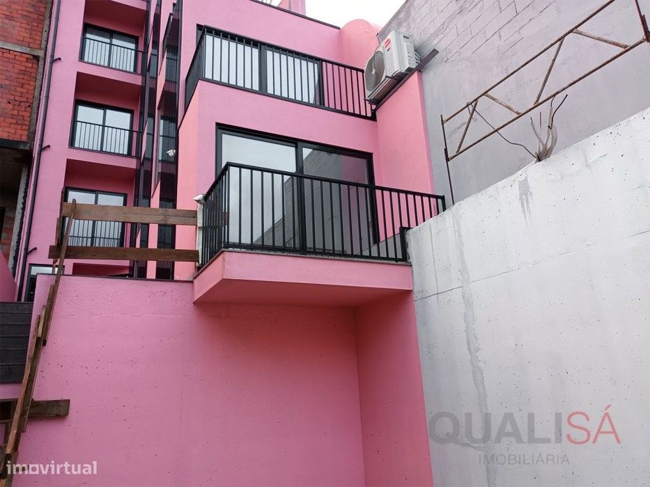 Apartamento T3 novo com lugar de garagem no centro de Braga, na Rua...