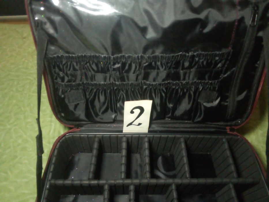 Чемодан мастера маникюра/парикмахера