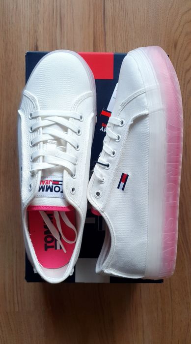 Tenisówki marki Tommy Jeans - rozmiar 42 - nowe