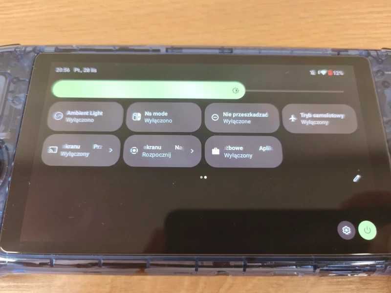 Konsola przenośna Anbernic RG556