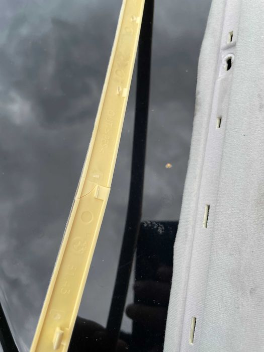 Bmw 3 e46 sedan podsufitka z szyberdachem słupki A B  komplet jasny