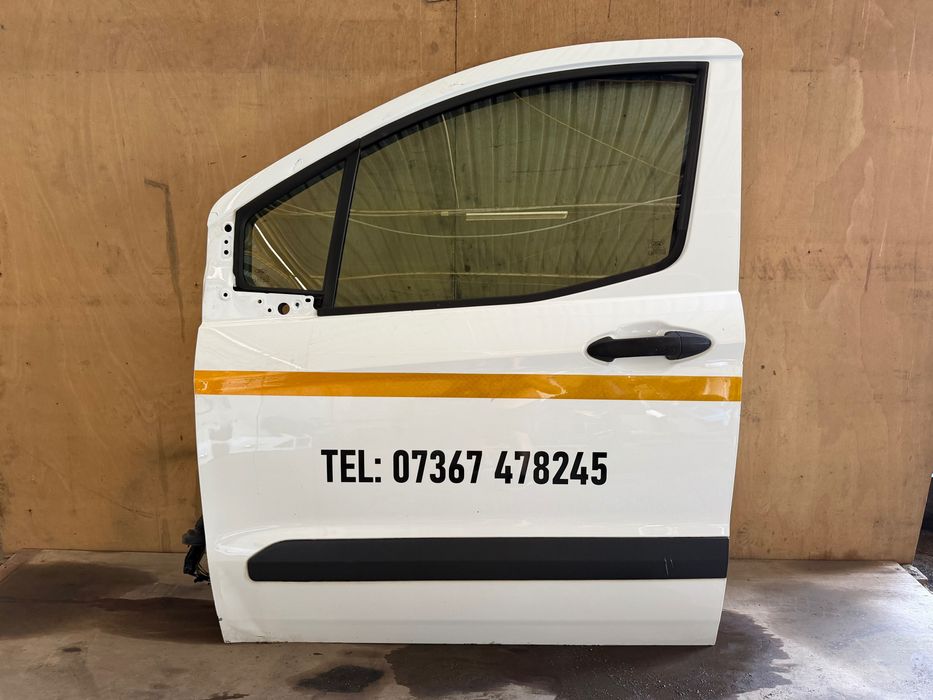 Porta da Frente esquerda Ford Transit Courier B460