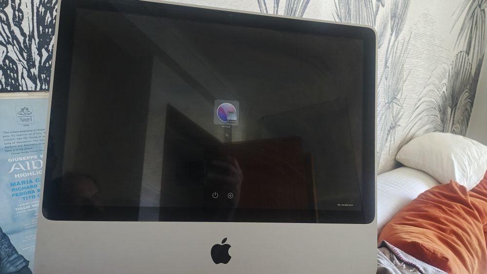 Apple iMac 20" | 8GB RAM | macOS Monterey