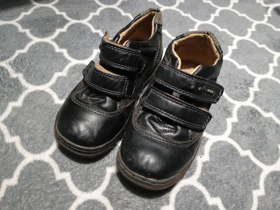 Czarne buty półbuty kamasze eleganckie adidasy r. 26