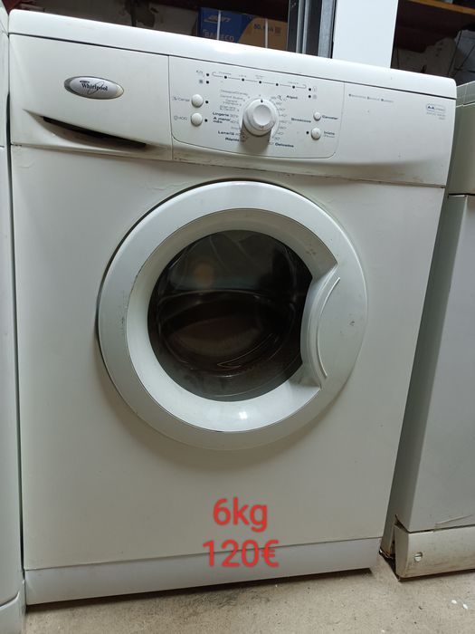 Várias Máquinas de lavar roupa