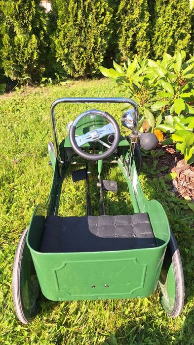 Sprzedam samochod retro na pedały