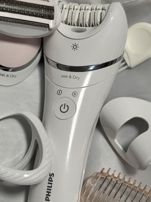 Епілятор Philips BRE 710