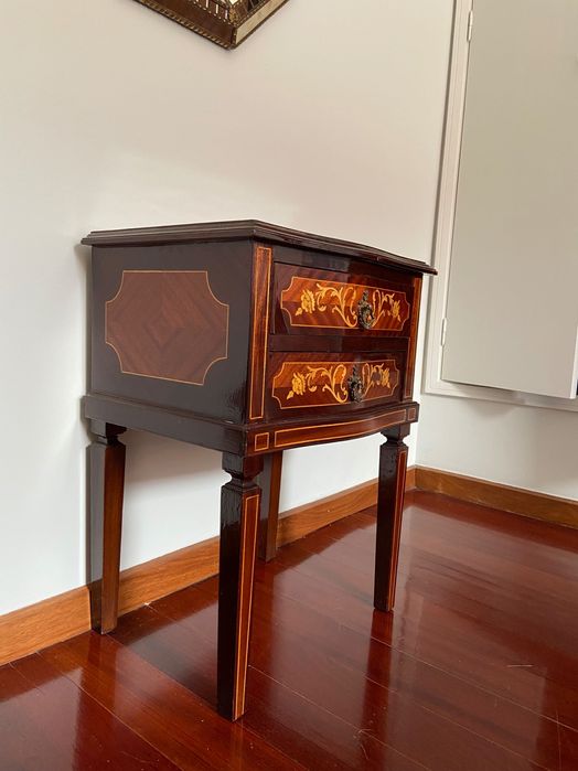 mesinhas de cabeceira