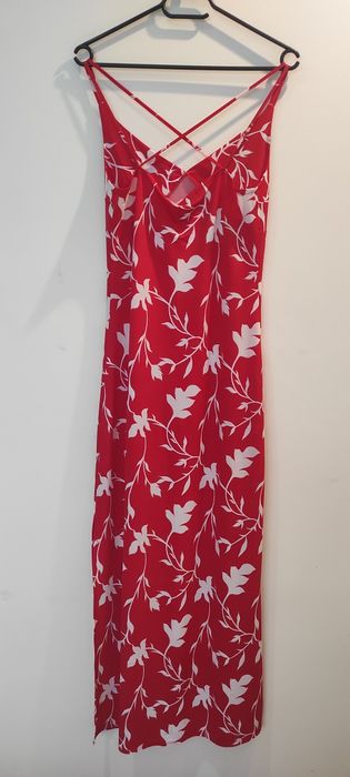 Sukienka czerwona r. 38