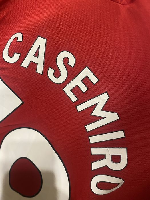 Футбольная футболка бренда Адидас Манчестер Юнайтед