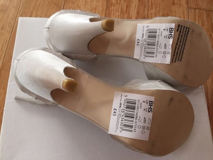 Buty ślubne ladne srebrne sandaly