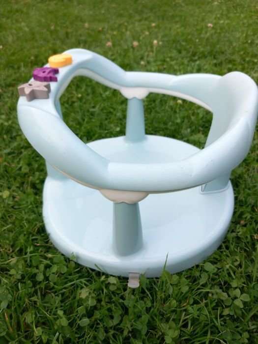 Krzesełko z przyssawkami do kąpania