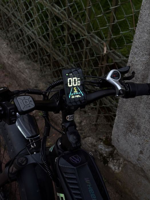 Motorower elektryczny na manetkę