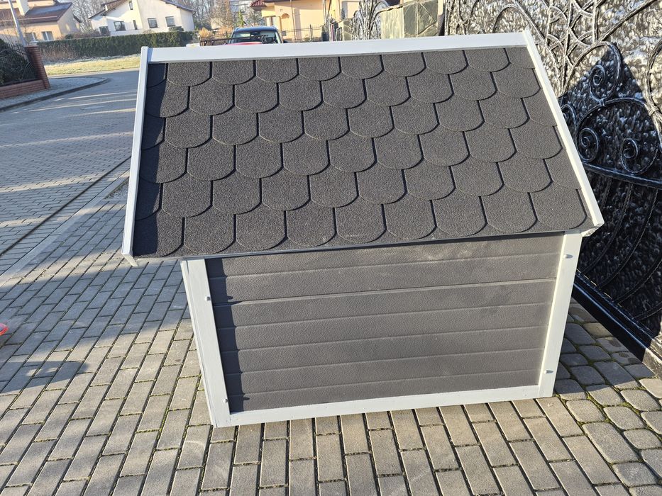 Solidna buda dla bardzo dużego psa XXXL