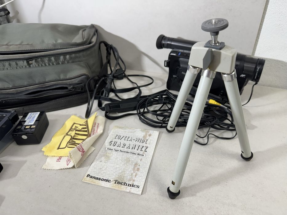 Kamera analogowa Panasonic VHS NV-RX10EG torba bateria ładowarka