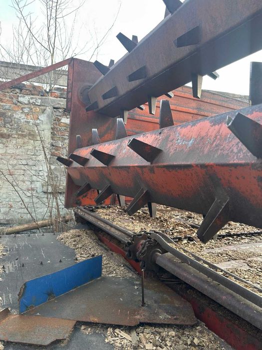 КТУ - 10А причеп кормороздатчик  КТА бункер подачі живе дно