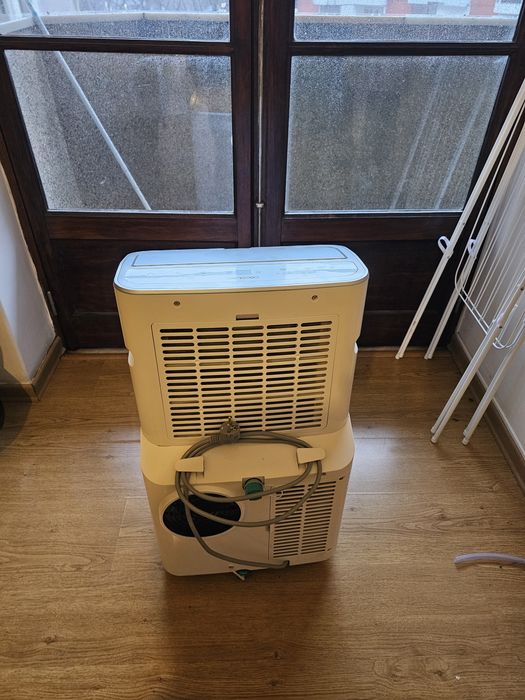 Ar condicionado portátil Cecotec como novo + acessórios completos