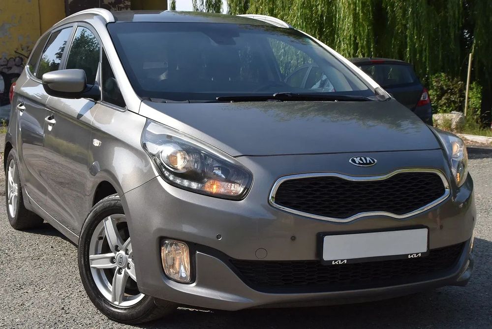 Kia Carens Benz D.Navi Kamera Ledy Tempomat Grz.Fot Climatr Grz.Kier Klimatr BZW