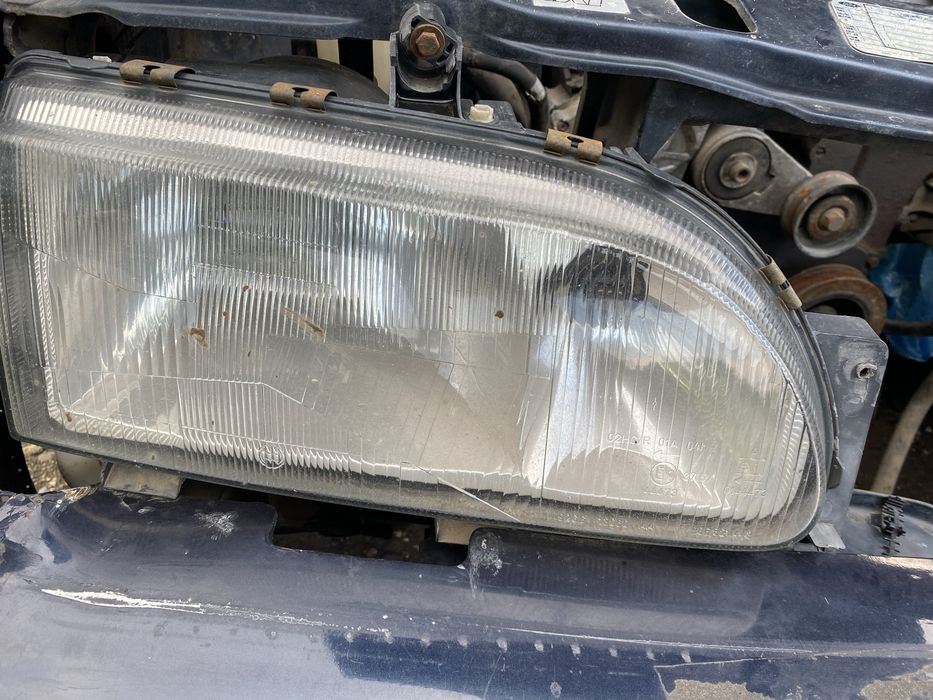 Фара Ford Scorpio