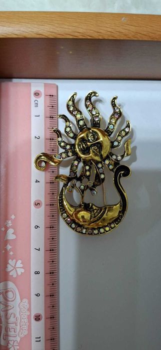 Broszka słońce i księżyc – styl vintage