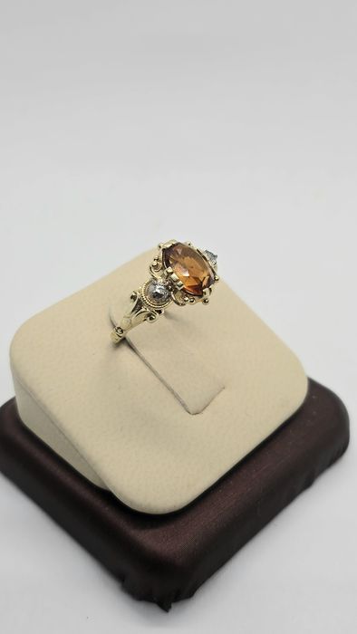 Zloty pierscionek z cytrynem