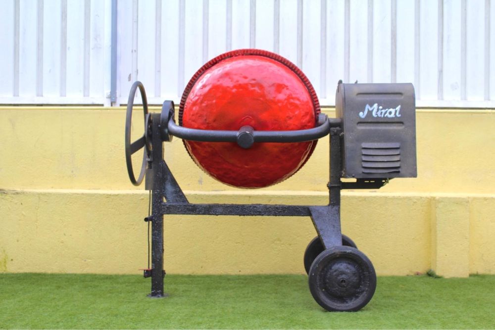 Aluguer Betoneira 200L