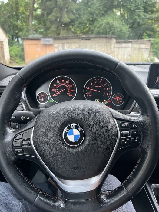 БМВ 328і F30 2015 рік