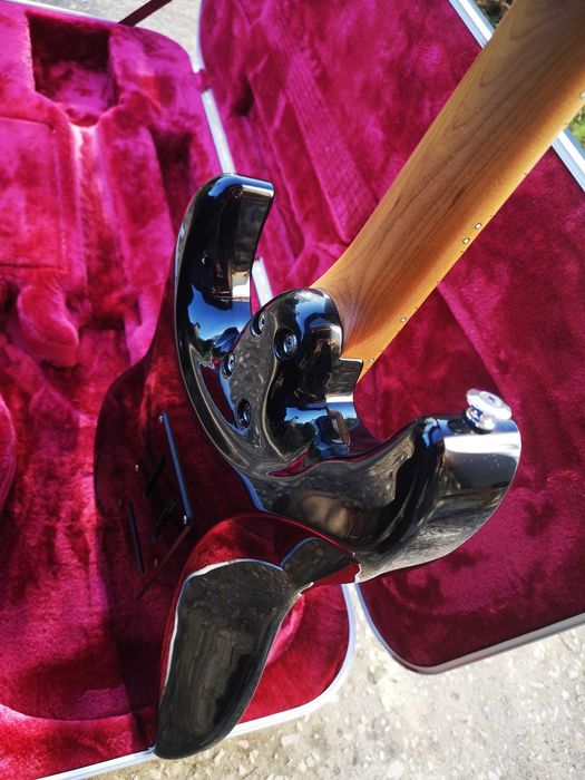 Ibanez AZ2204-BK Prestige com Antiquity II & Lollar Imperial pickups