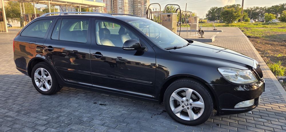 Skoda Octavia 2011 VIN TMBGT61Z7B8035516 фото оголошення 4 з 8